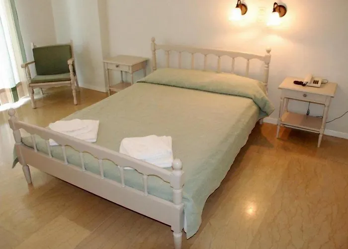 Hotel Vasilikos Beach 2*