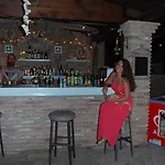 Hotel Vasilikos Beach 호텔