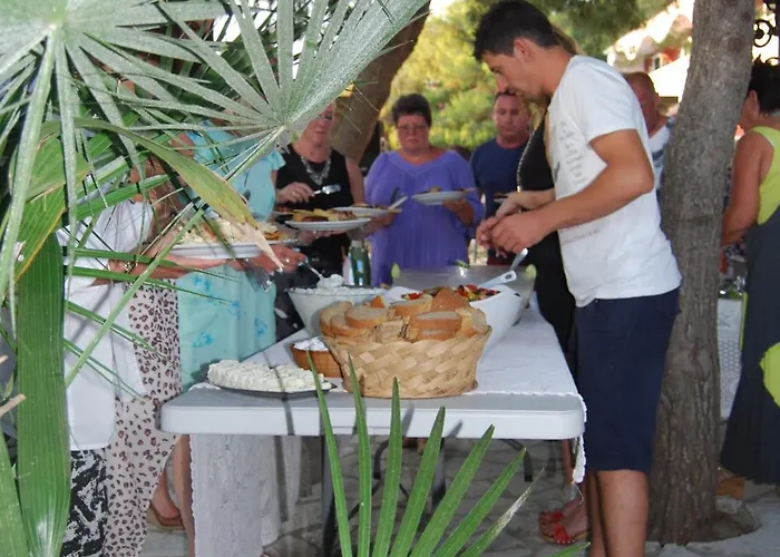 Hotel Vasilikos Beach 2*