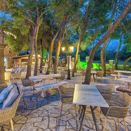 Hotel Vasilikos Beach 2*
