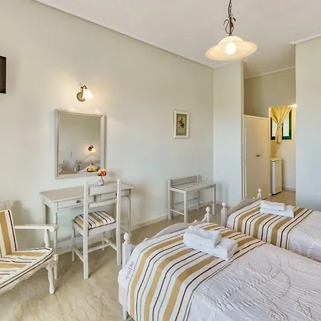 מלון Hotel Vasilikos Beach