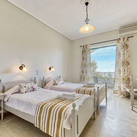 ホテル Hotel Vasilikos Beach